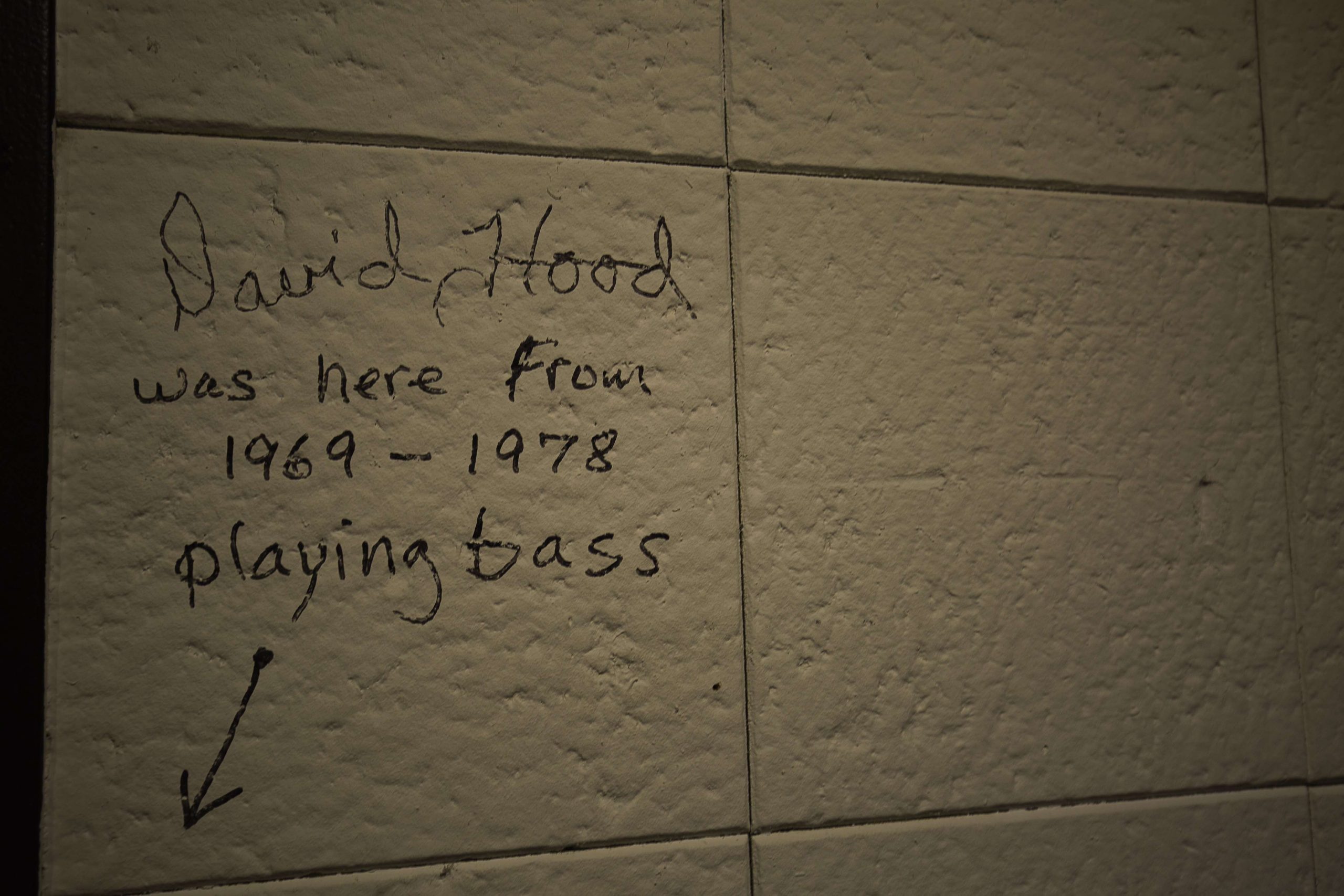 A note scribbled on the wall by one of the Swampers as they left the building for the last timeâ¦