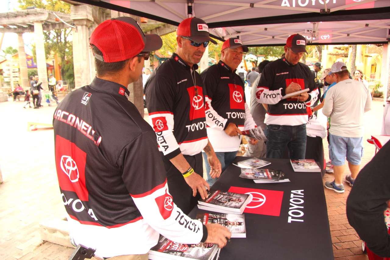 Mike Iaconelli, Gerald Swindle, Kevin VanDam and Terry Scroggins signed more than 2,000 autographs each for Toyota employees and their families.