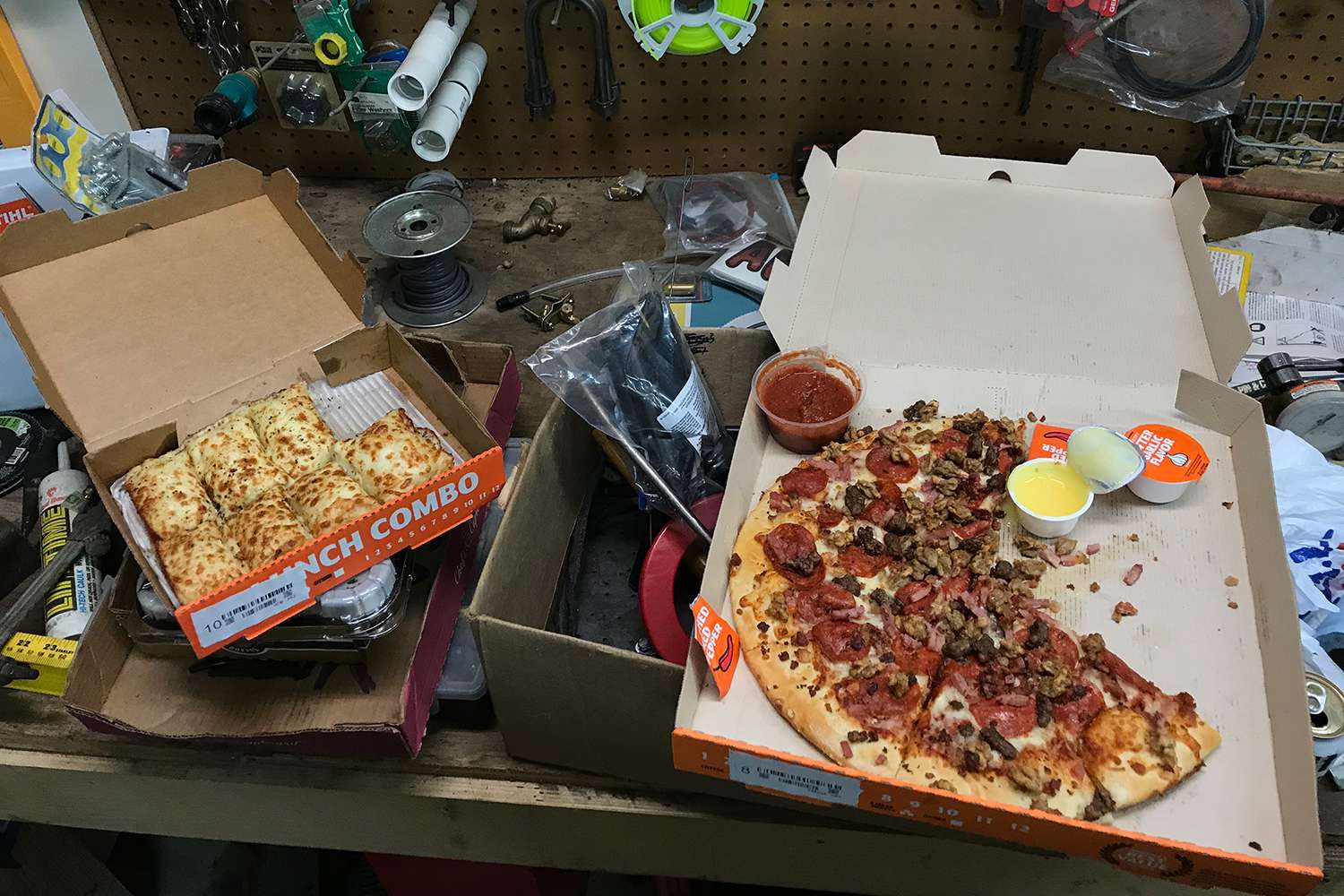 And any job like this is flat incomplete without greasy pizza loaded with meat. Just looking at this picture makes me want the exact same thing again. Like right now. 