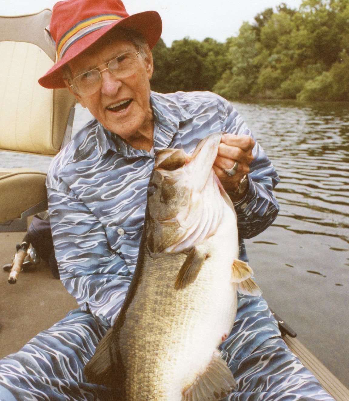 <h4>
Homer Circle</h4><BR>
Circle was perhaps best known to many as the long-time fishing editor for Sports Afield magazine, serving in that role from 1968 through 2002. He was the author of numerous books on bass fishing, and a host of television fishing programs, such as âThe Fisherman,â âSports Afieldâ and âThe Outdoorsman.â He starred in two fishing films, Bigmouth in 1973 and Bigmouth Forever in 1996. Circleâs monthly column in Bassmaster, âAsk Uncle Homer,â was one of the most popular in the magazine. He remained active in writingâand fishingâuntil his death in 2012 at the age of 97. 

