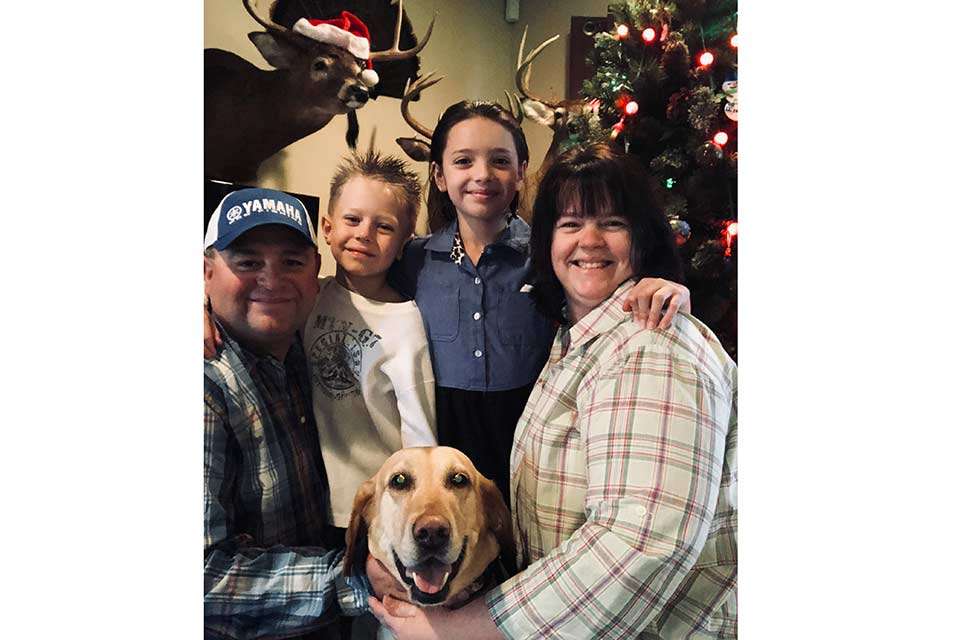 Bill Lowen and his family, wife Jennifer and children, Nevaeh and Fischer, send seasonâs greetings to all. He said heâs âalways thankful for everything I receive. Iâm truly blessed with everything I have in life I would honestly rather give than receive.â