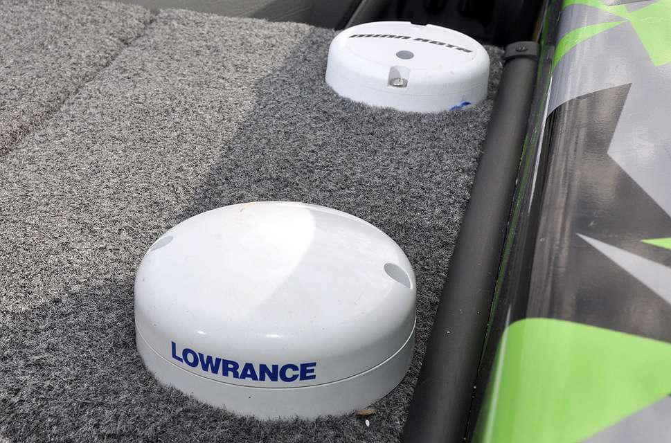 A GPS puck for the Ultrex trolling motor and another for one of the Lowrance graphs on the console are mounted to the rear deck behind the driverâs seat.
