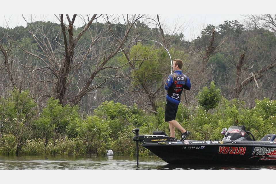 Bassmaster Elite Series pro Brandon Card finished second in an event on Lake Texoma in 2016, using primarily a walking baitâ¦