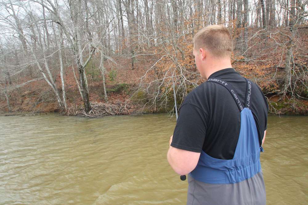 <b>10:19 a.m.</b> Whitaker has moved 100 yards uplake to hit a steep bank with the spinnerbait and crankbait. <br>
<b>10:24 a.m.</b> Whitaker pitches the black-and-blue jig to the bank. âThereâs some sunken tree limbs and brush on this bank that should hold fish.â <br>
<b>10:32 a.m.</b> Back to slow rolling the spinnerbait. âThis water color looks perfect for that orange blade, but I donât think many fish have moved up shallow yet.â
