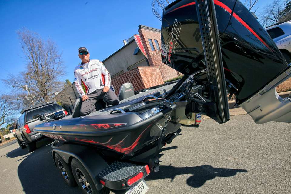 Outside, Gary Clouse is about to give a tour of his Phoenix Boat. (Look for that photo gallery coming soon) 