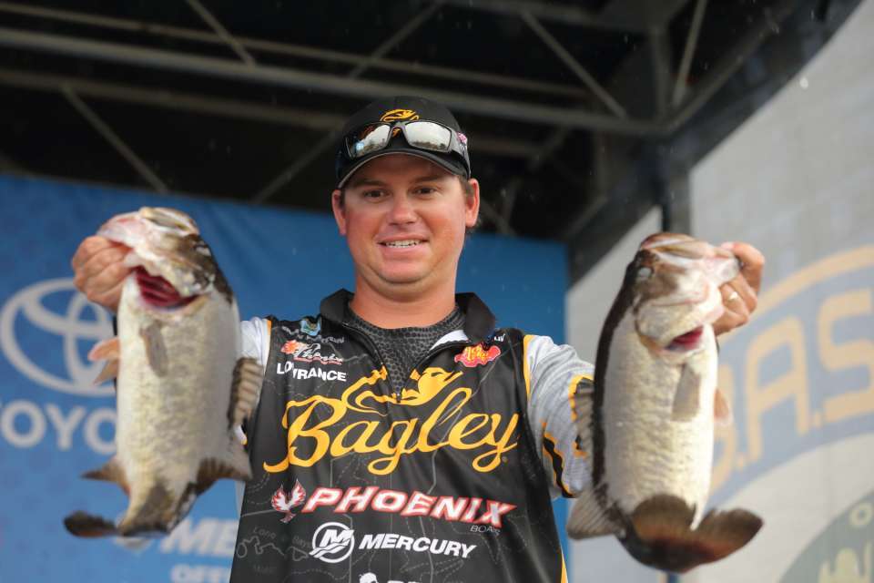 Drew Benton hails from Florida, although from the panhandle destination Panama City, and he also got off to a fast start with 22-15 to stand in second. However, he faltered on Day 2 with just under 10 pounds before charging to fourth with more than 20 pounds each of the final two days.