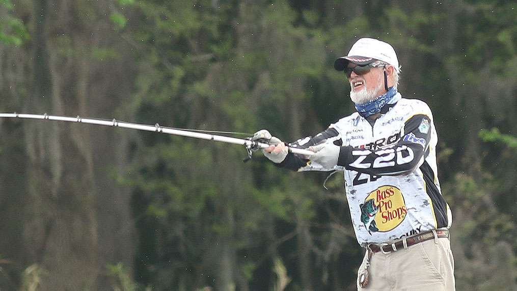 Clunn still had to close it out. Most everyone with knowledge of the living legend, whoâs won four Bassmaster Classic titles, was rooting for him. He wanted to win in front of his son to show him dad was, as he put it, âbona fide.â