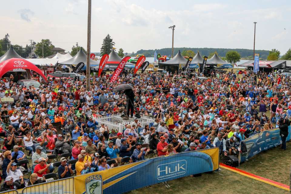 With Clunn leading, a huge crowd of fans showed up for Championship Sunday. The weigh-in area was packed, and most of the anglers stepped in front of the stage to witness history, and some who had left town even drove back for it.
