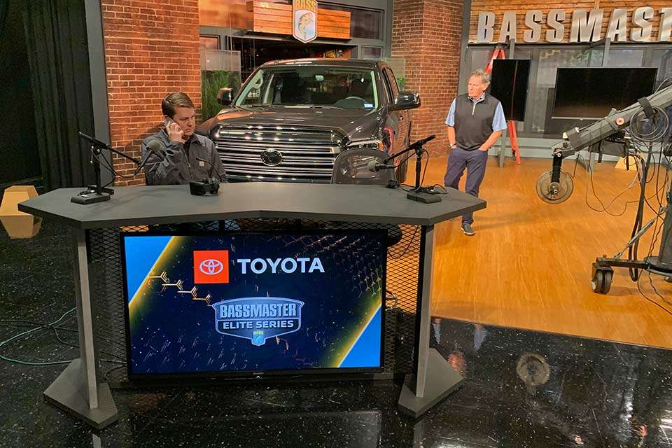 Like little brothers, Ronnie Moore (seated) and Mike Suchan (hey, thatâs me) get the hand-me-down desk. But the team that does Facebook Live pregame and midday mini shows gets moved more front and center. Sanders asks, âDoes it fit?â