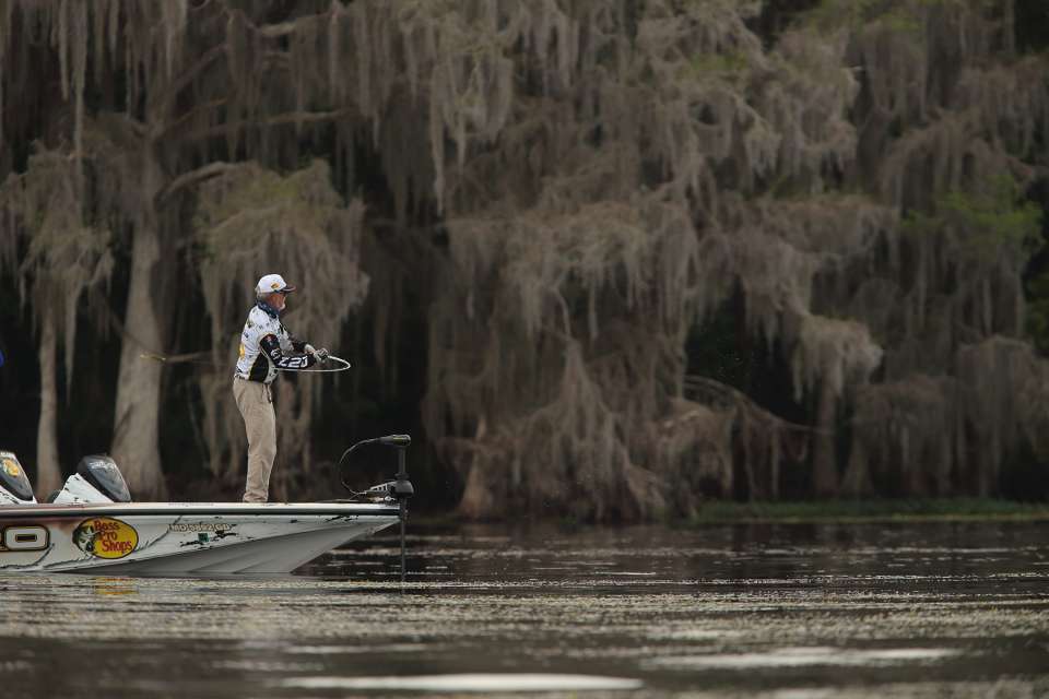 The St. Johns offers scenic old-growth trees with Spanish moss, as Rick Clunn can attest. Clunn won the event the last time the Elites visited in 2016, although he got off to a slow start.