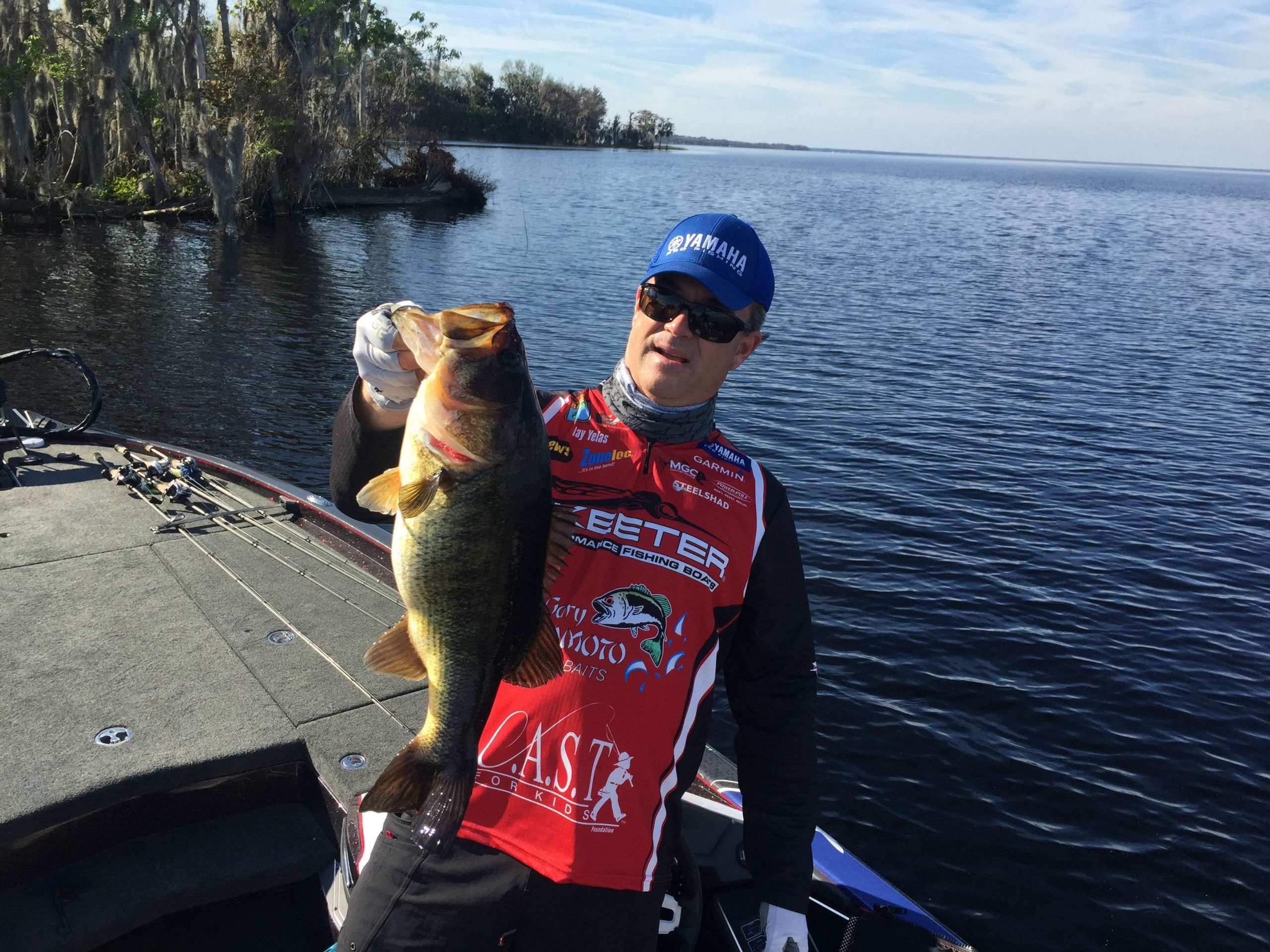Nothing like last minute heroics as Jay Yelas slams a 7Lber for a nice upgrade!
