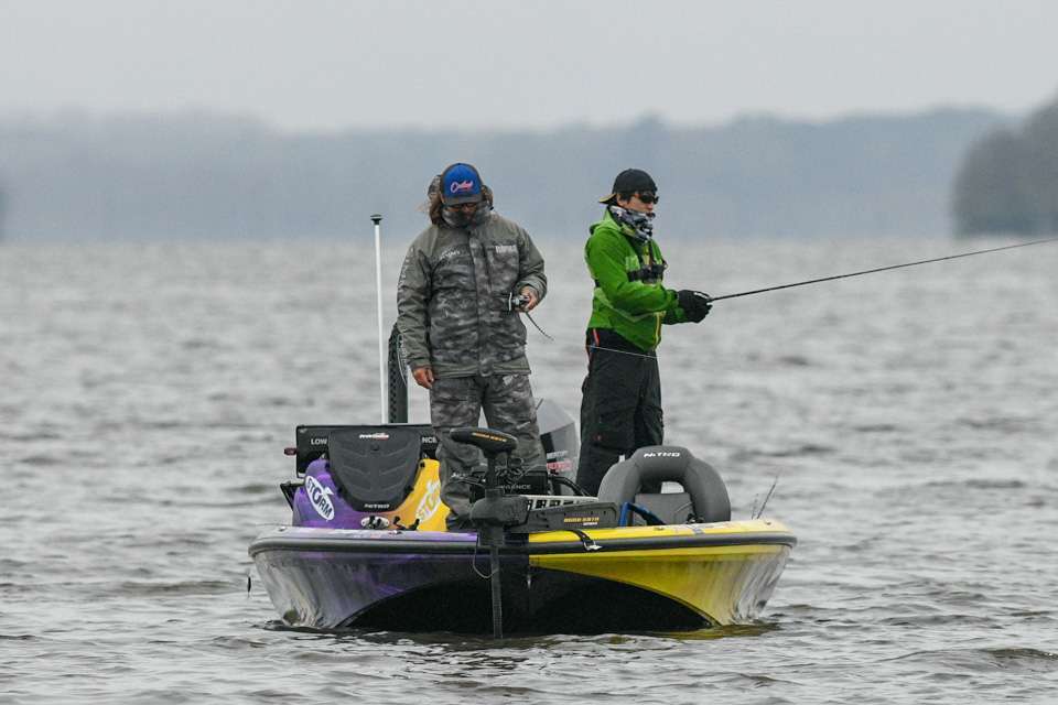 Opens anglers take to the water for Day 1 of the  Basspro.com Bassmaster Open at Toledo Bend. Here's a look at how their rainy day went. 