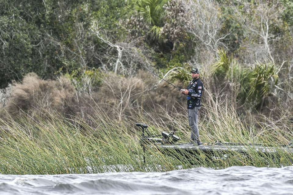 Bassmaster Elite Series rookie Lee Livesay and Elite Series legend Rick Clunn shared water during the final day of the Power-Pole Bassmaster Elite Series on the St. Johns River â with vastly different outcomes. Watch the action in this photo gallery.