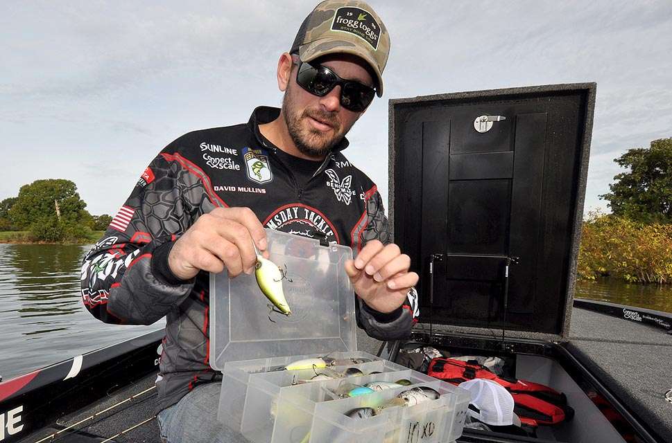 He finds the crankbait he is looking for, Strike Kingâs 6XD.