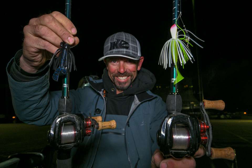 A white/chartreuse 1/2-ounce Molix Water Splash Double Colorado Spinnerbait with 4-inch Berkley Powerbait Power Grub trailer, Miiky Chartreuse, produced in cover too thick for the crankbait. Iaconelli also used a black 1/2-ounce Missile Jigs Ikeâs Mini Flip Flipping Jig, with 3.25-inch Berkley Powerbait Power Chunk trailer, Black Blue Fleck. 
