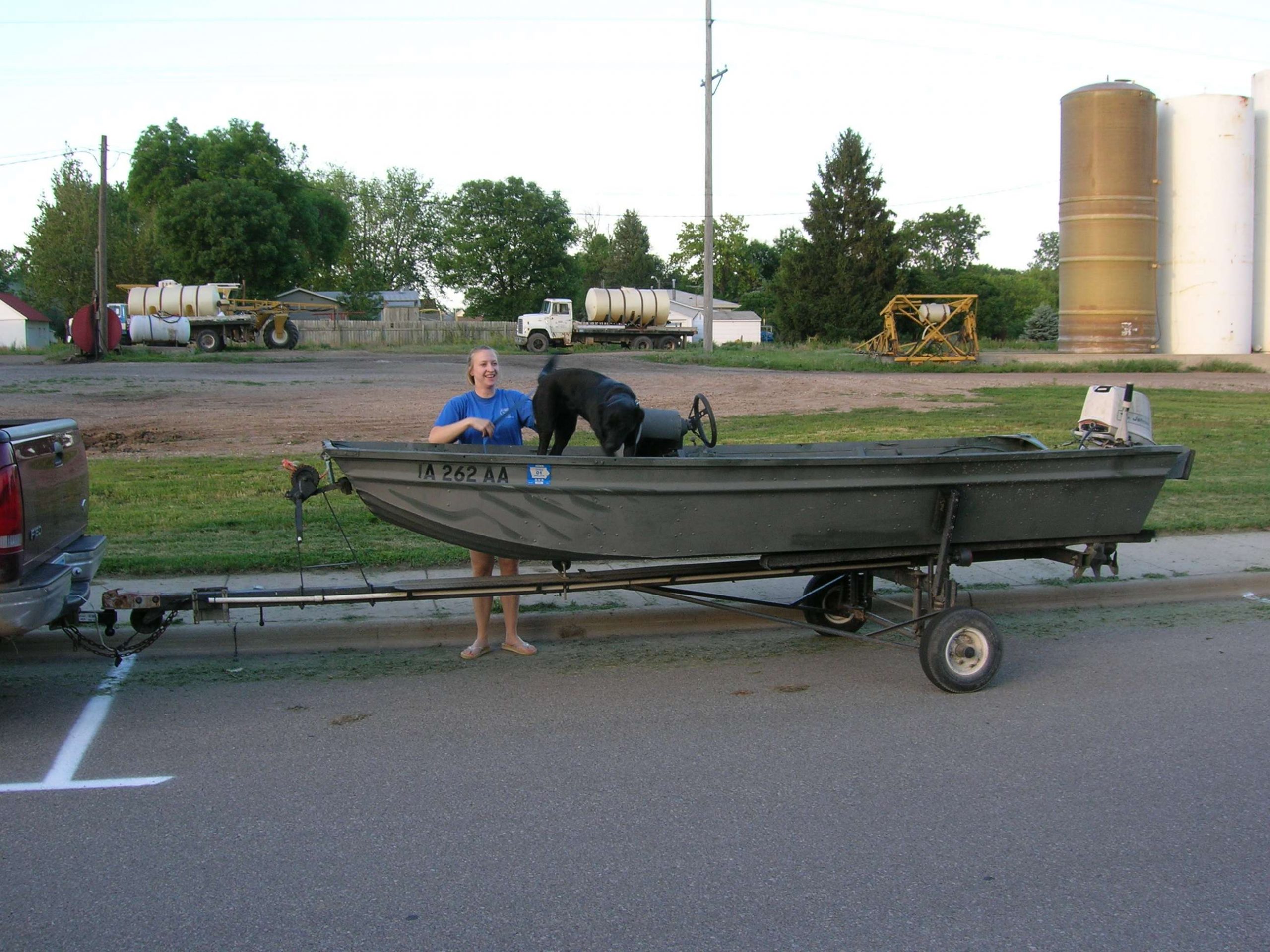 This was my first boat, probably in that 2004 to 2005 time frame. My wife and I had moved from Minot, N.D., to Ely, Iowa, closer to home, and a boat was a long-time dream. This where I started. Putting this gallery together has been a pleasure and a trip down memory lane for me. I'm glad I took photos of some of the process, but wished I had taken more and better images. Some of the pix will be blurry, but at the very end of this thing, you'll learn about an untimely and unfortunate end to the Green Hornet -- name I picked from 
