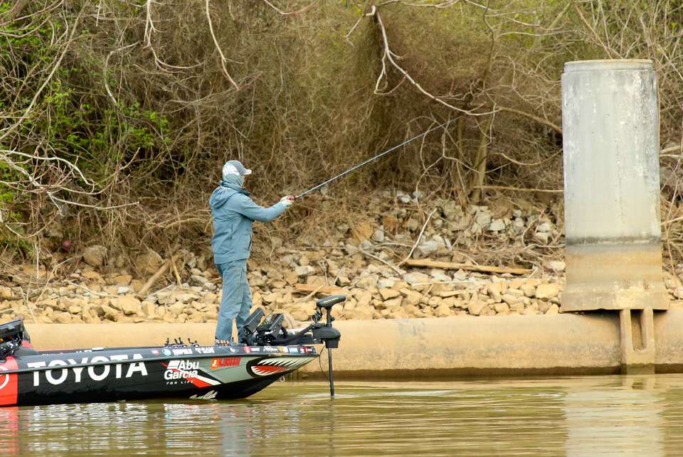 Follow the Classic anglers as they tackle their last practice before the 2019 GEICO Bassmaster Classic presented by DICK'S Sporting Goods!