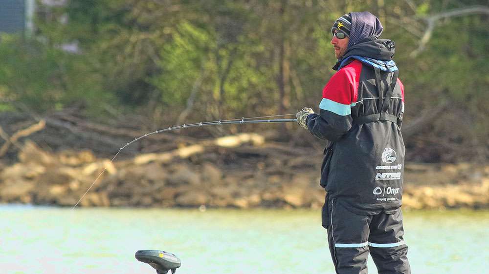 Follow along with Ott DeFoe and Justin Lucas as they fish Day 2 of the 2019 GEICO Bassmaster Classic presented by DICK'S Sporting Goods.