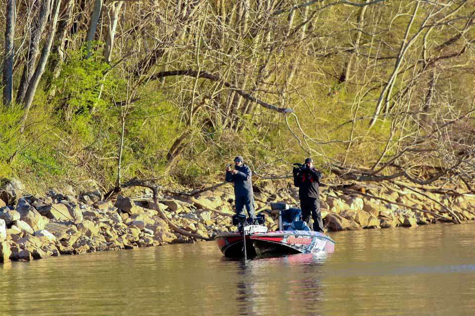 Head out with Mike Iaconelli and Chris Zaldain as they tackle the final day of the 2019 GEICO Bassmaster Classic presented by DICK'S Sporting Goods!
