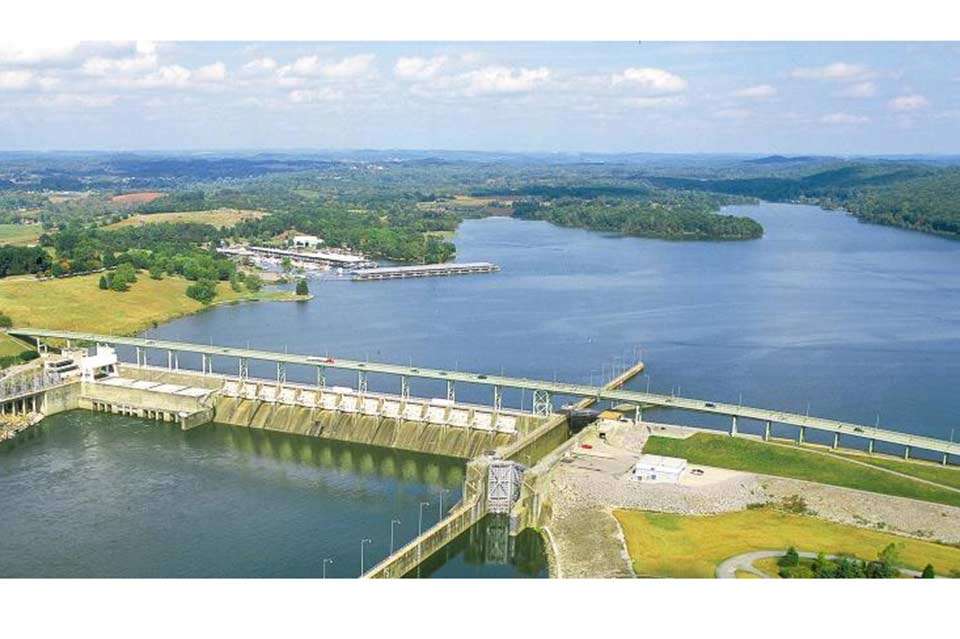 Classic waters include the Tennessee River to the I-40 bridge and Fort Loudoun and Tellico lakes, which comprise 30,000 surfaces acres combined. The lakes are connected by a canal near the dams which is about a 45-minute boat run southwest of Knoxville. 