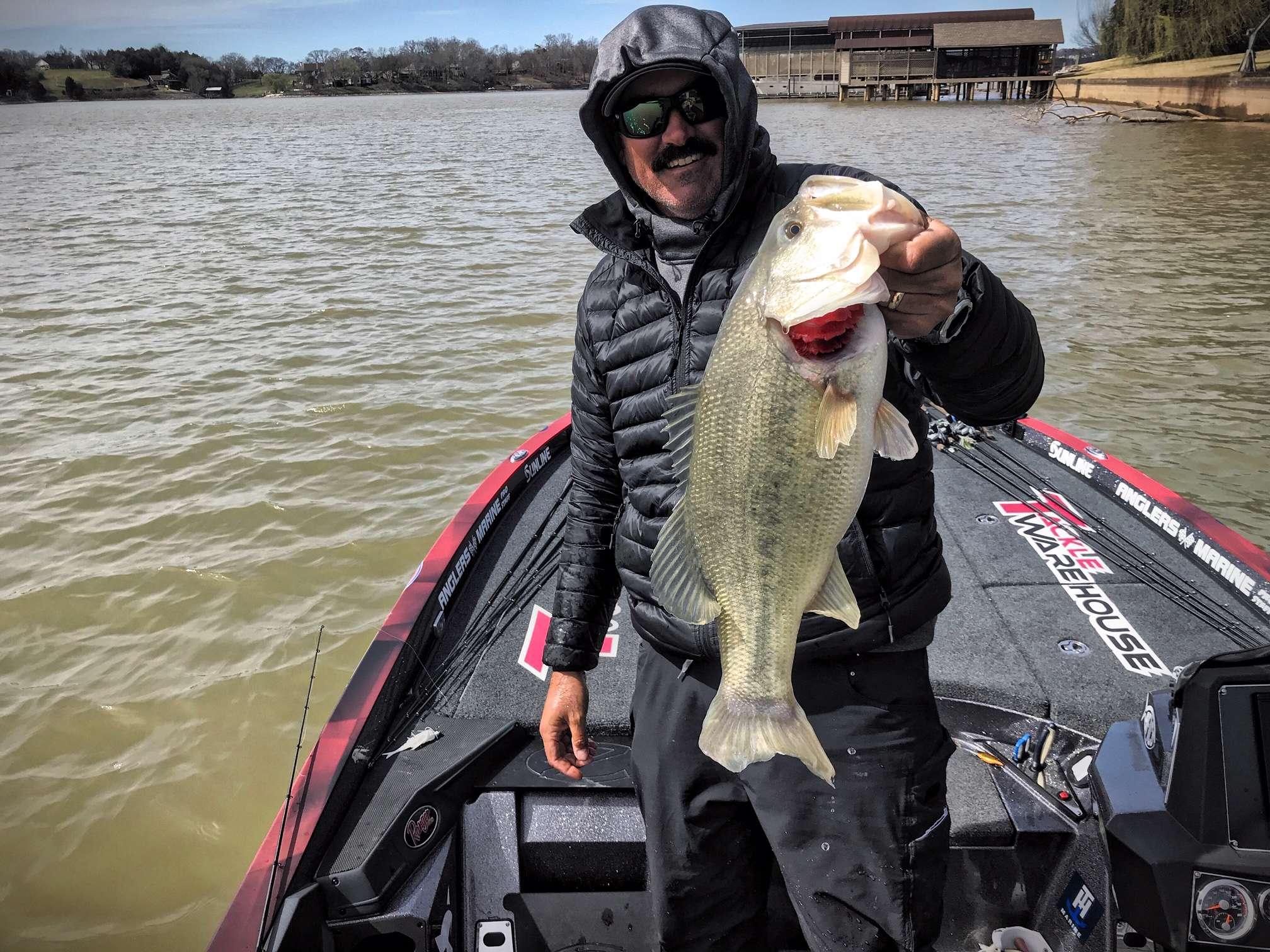 Jared Lintner has been grinding all day and decided to go somewhere he hadnât been all week...resulted in this 5 pounder!  Now a couple more will really help.