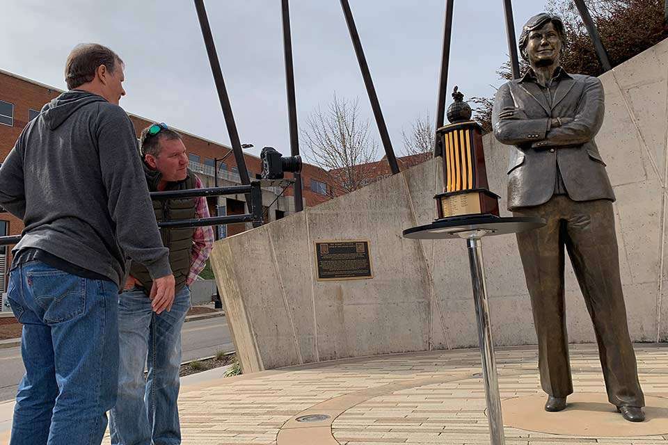 Speaking of rings, Pat Summit earned one for each finger, not including thumbs, for leading the University of Tennessee Lady Vols basketball team to eight National Championships. Her memorial sits right across from the weigh-in venue, Thompson-Boling Arena, where the court was named in her honor, âThe Summit.â JM producer Tim Schick and cameraman Kevin Spivey are busy getting more iconic trophy shots from around town for the Bassmaster shows.