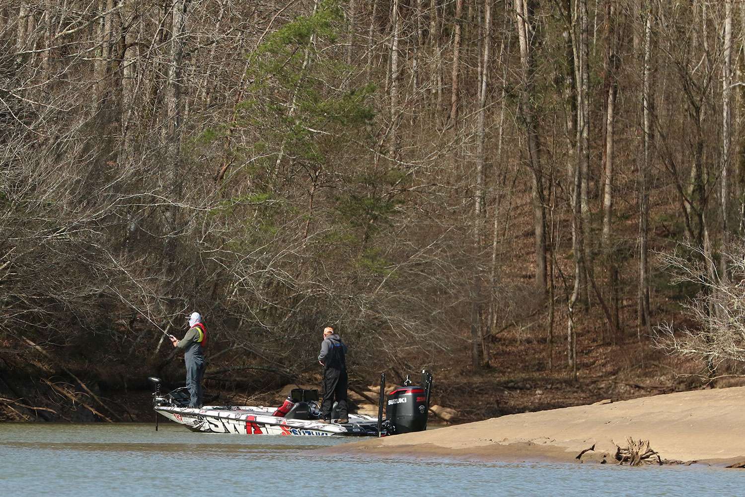 Take a peak at the exciting afternoon on Tellico Reservoir Day 1 of the 2019 GEICO Bassmaster Classic presented by DICK'S Sporting Goods.