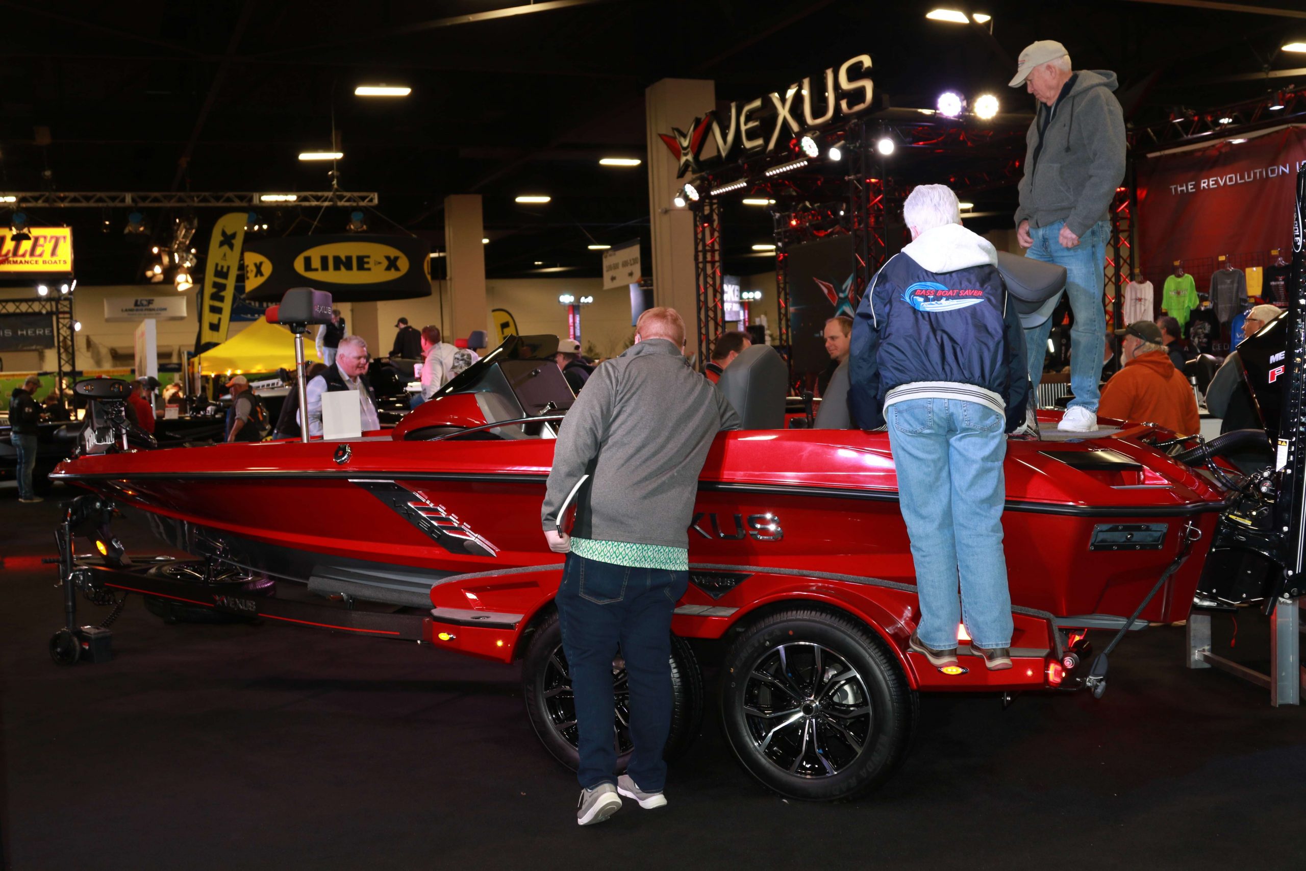 The newly introduced Vexus VX20 in crimson red attracted lots of interest.