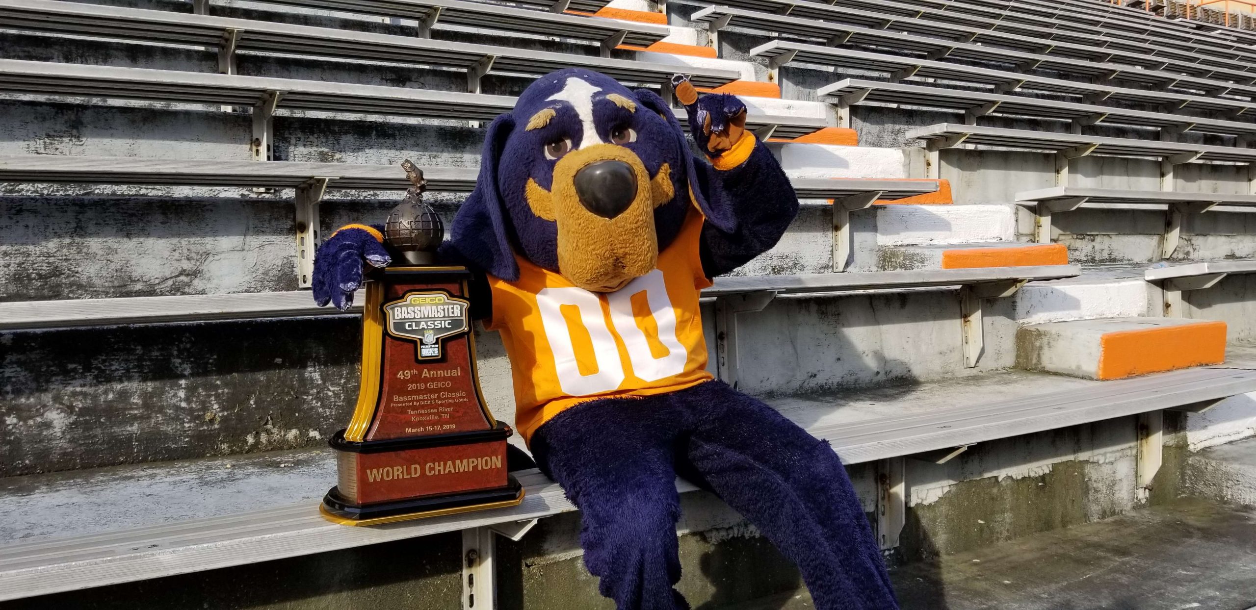 Smokey of the University of Tennessee Volunteers was ready to pose for this picture.