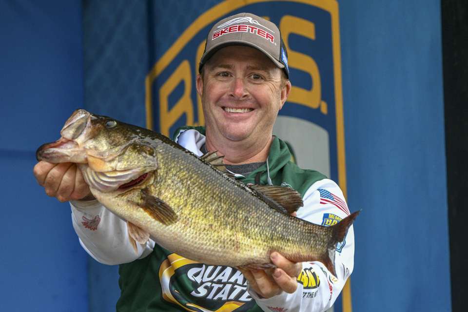 <B>2. What's the biggest bass youâve caught in a tournament and your biggest five-bass limit?
</b><BR><BR>
My biggest tournament bass was right around 9 pounds â in the lower 9-pound range. I caught it at Lake Okeechobee off a bed in an FLW event. I caught one that was 8-14 or 8-15 in this yearâs Elite Series opener at St. Johns. Iâve caught a couple of them right around 9 pounds, but Iâve never broke 10 pounds in a tournament. I guess they were all in Florida.
<p>
The biggest bag Iâve ever caught? I weighed in at Santee Cooper in a Costa event a couple of years ago with five that weighed 32-1. Then I had a bag at St. Johns that ended up weighing 30-4.
