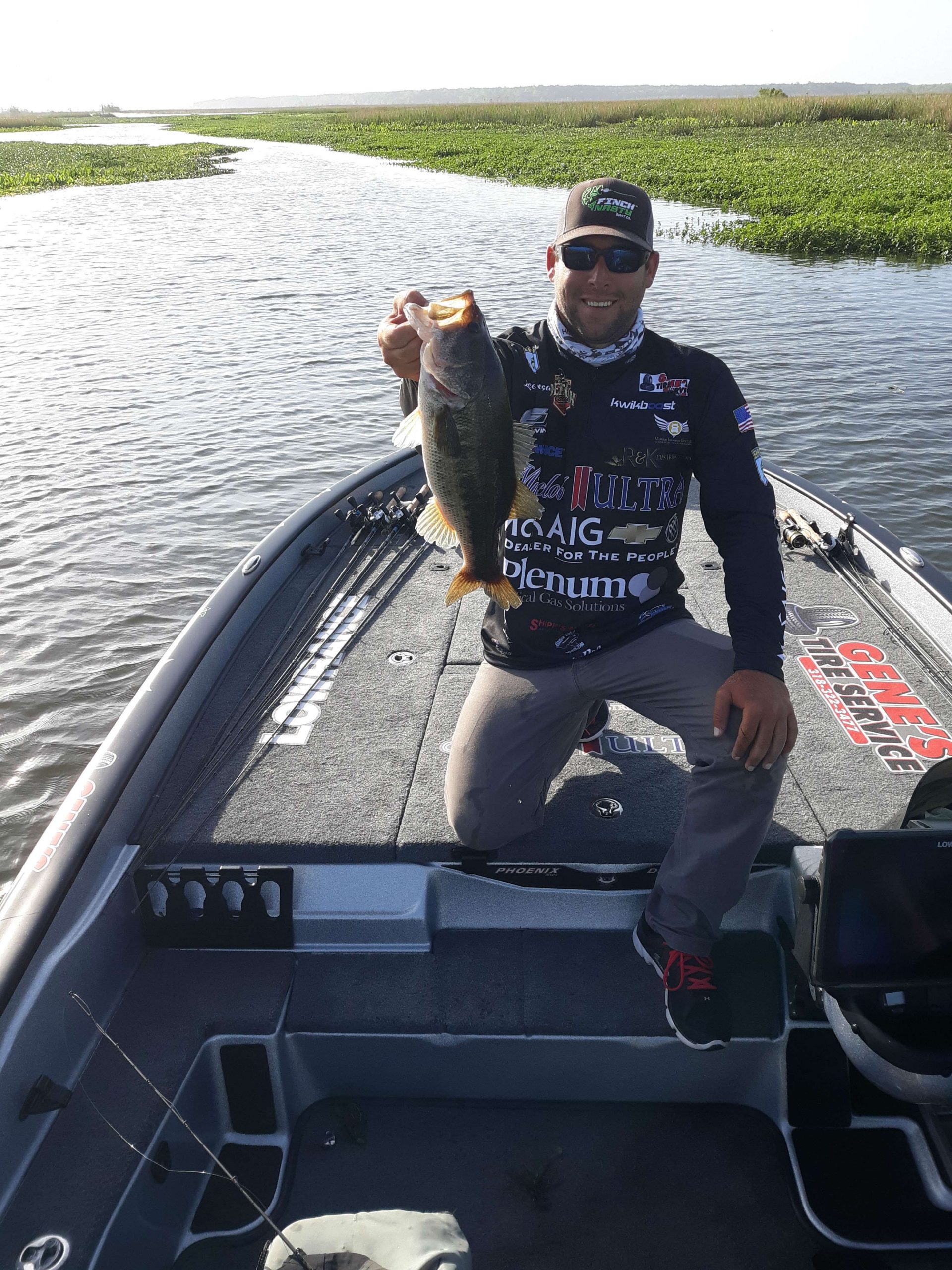 Lee Livesay risks it all by not stopping for gas on the Cooper River run and boats a 3-pounder to start off the morning. 