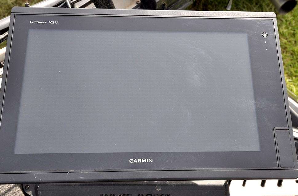The single graph on the bow is a 16-inch Garmin GPSMAP XSV.