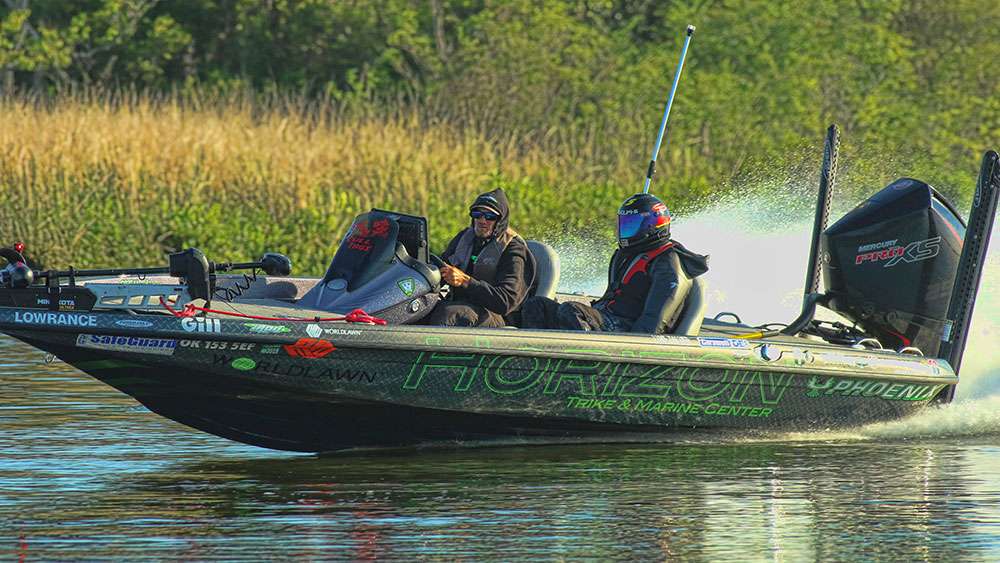 Luke Palmer pushed to the top 3 by finding a 14-pound limit on Day 1 of the Bassmaster Elite at Winyah Bay.