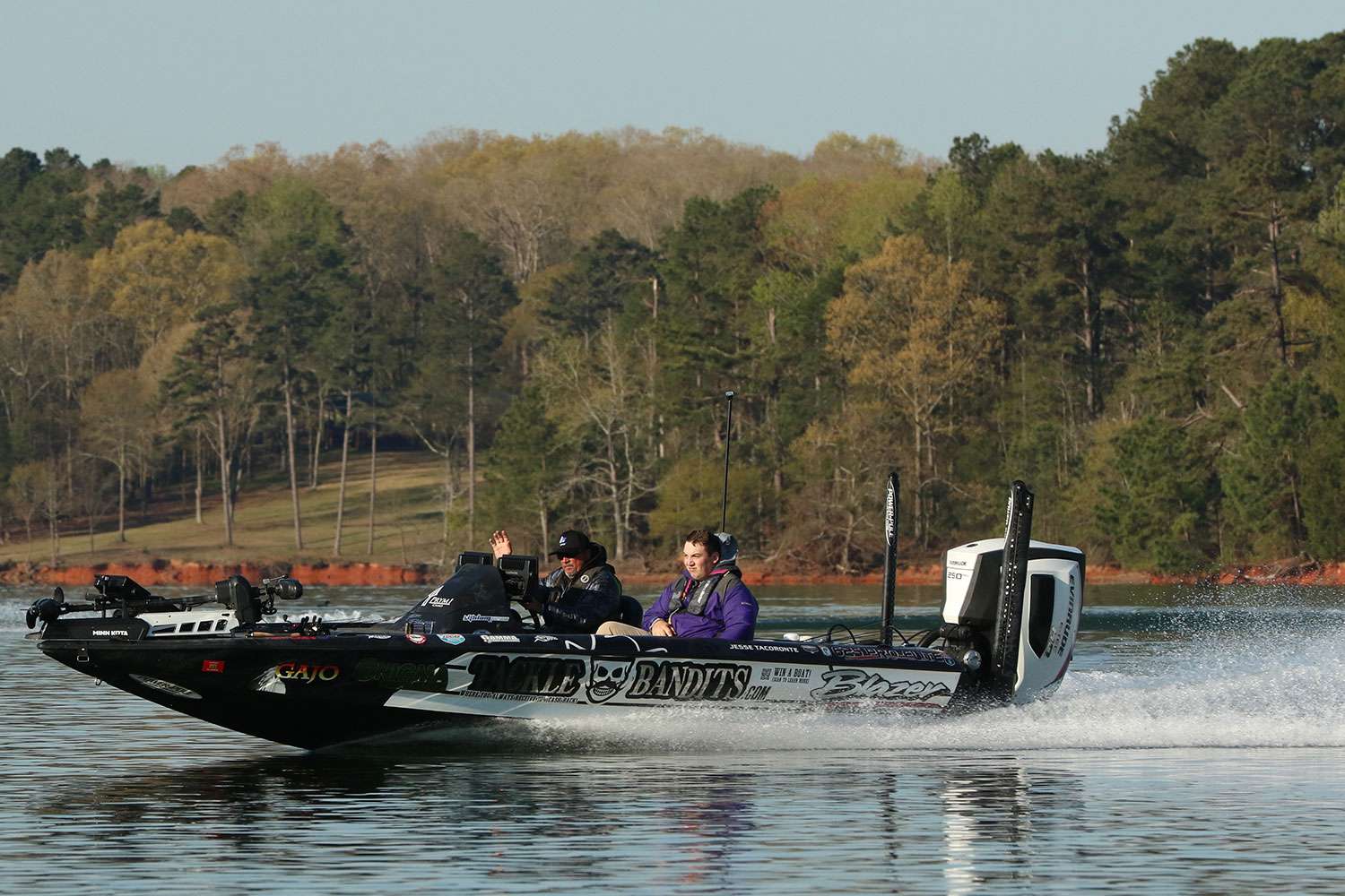 Here's some more action from the first afternoon on Lake Hartwell, starting with Jesse Tacoronte. 