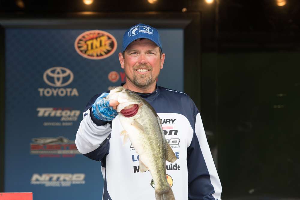 Chris Rhodes - IN - 10th - 17-14 -- Co Angler