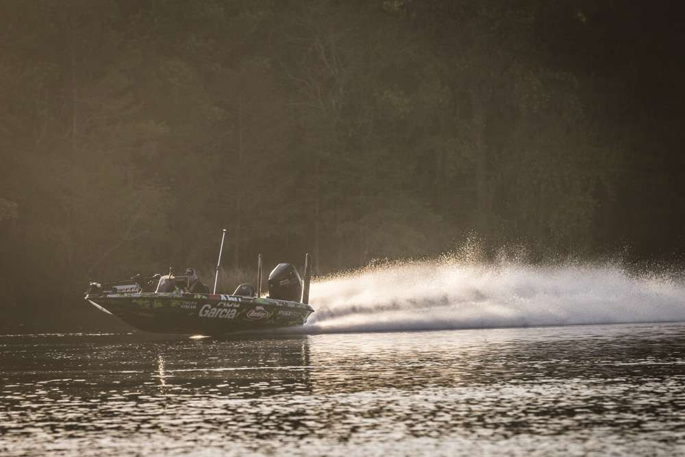 Follow along with Hunter Shryock as he battles it out on the first day of the 2019 Bass Pro Shops Bassmaster Elite at Winyah Bay!