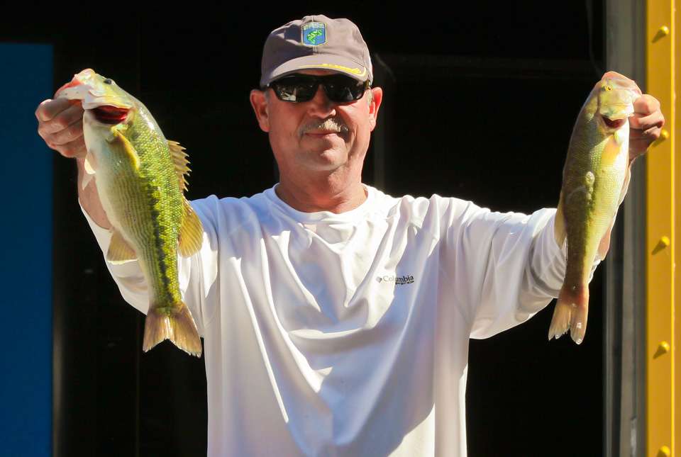 Co-angler Mike Spears (8th) 20-9 