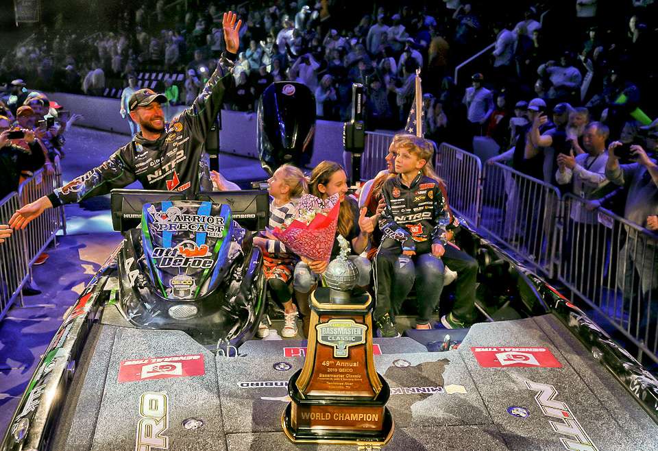 ... and the hometown angler takes a victory lap through the Knoxville crowd.