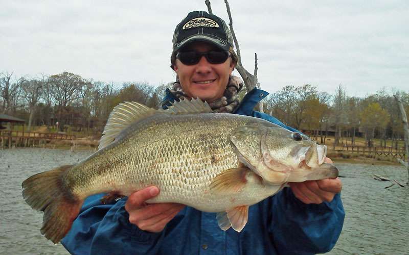 Niggemeyer guides on Fork, and here one of his clients, Shane Berlo, shows the quality of fish that can be found. This 10-2 eclipsed even Niggemeyerâs best on Fork. Many anglers travel from around the country to visit Lake Fork hoping for a personal best.