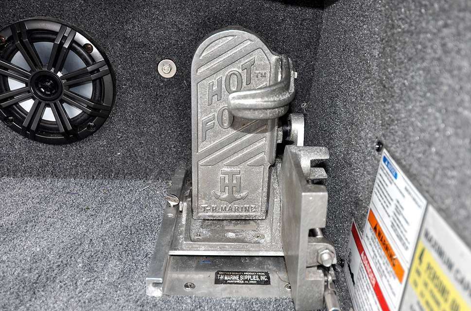 A T-H Marine Hotfoot gives Lowen instant throttle control and allows him to keep both hands on the steering wheel for maximum boat control.