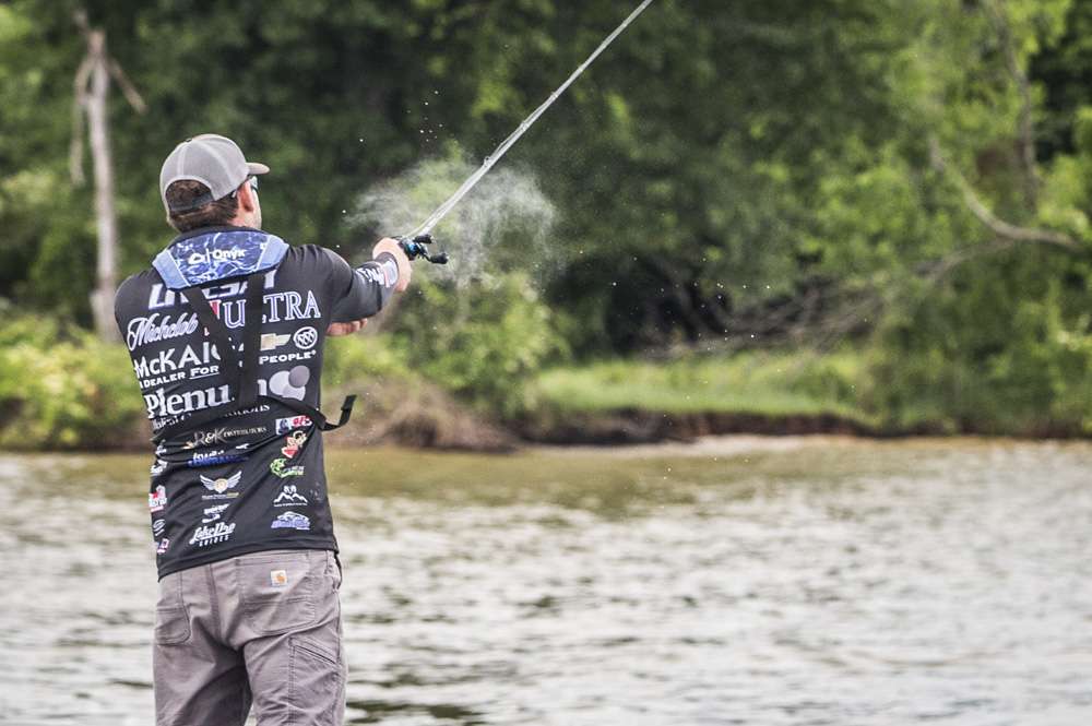 Catch up with Lee Livesay as he tackles the first day of the 2019 Toyota Bassmaster Texas Fest benefiting Texas Parks & Wildlife Department!