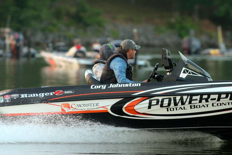 See the Elites race to their start spots on Day 1 of the Academy Sports + Outdoors Bassmaster Elite Series Tournament at Lake Guntersville!