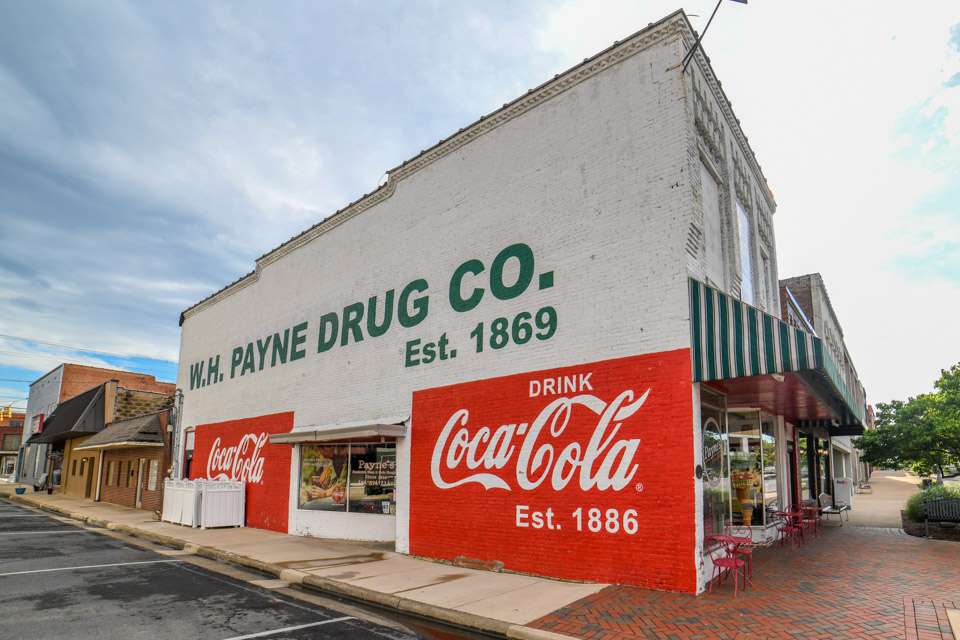 Grab a bite to eat at Payneâs Sandwich Shop & Soda Fountain, which has been serving the Scottsboro community since 1869.