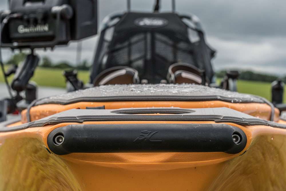 This kayak is built strong. With everything, such as the front carrying handle, made of quality material and extra reinforcement, the Pro Angler is built to perform â and last.