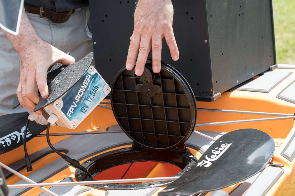 With a versatile wiring system, the Pro Angler is able to run electronics from battery mounts at the front and back of the kayak with ease. 