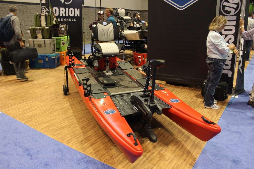 Jackson Kayaks is a strong brand in kayak fishing, and at ICAST they brought their Blue Sky Bass Angler model, which is really something different. 