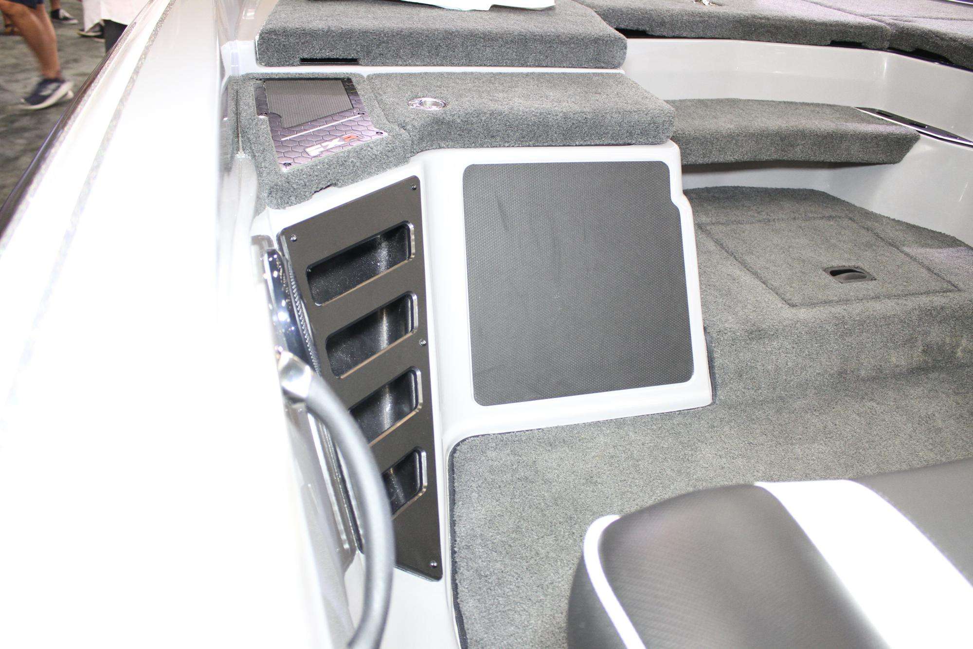 Passenger rod storage from a single console model.