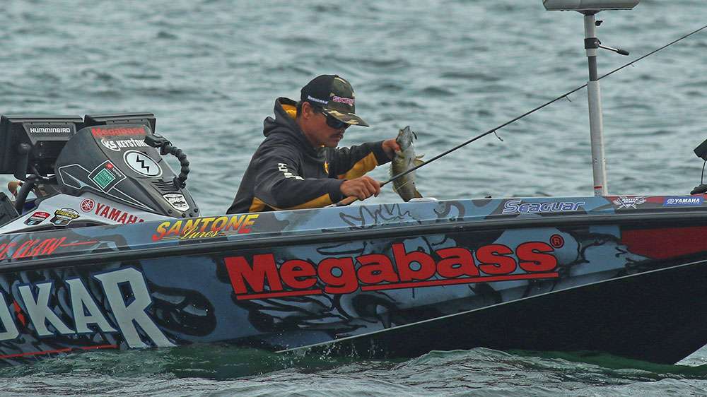 Follow along with Chris Zaldain's disappointing final day at the Berkley Bassmaster Elite at St. Lawrence River presented by Black Velvet.