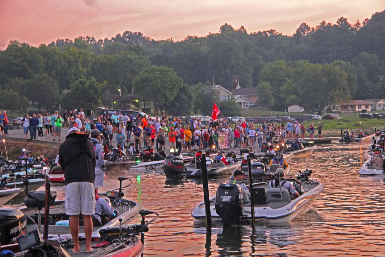 The support shown by family and friends in the predawn of 6:00 a.m. is one of the coolest aspects of college fishing.
