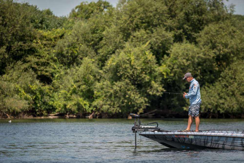 Spend the afternoon with Steve Kennedy and Mark Menendez Day 2 of the 2019 Berkley Bassmaster Elite at St. Lawrence River presented by Black Velvet!